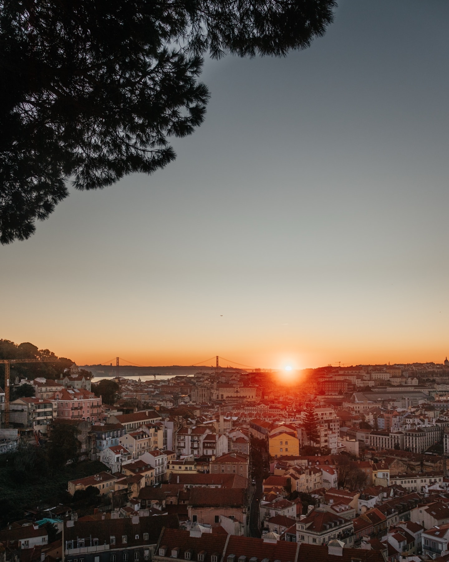 Lissabon, Abendlicht über der Altstadt — Raphael Schimpf Fotografie